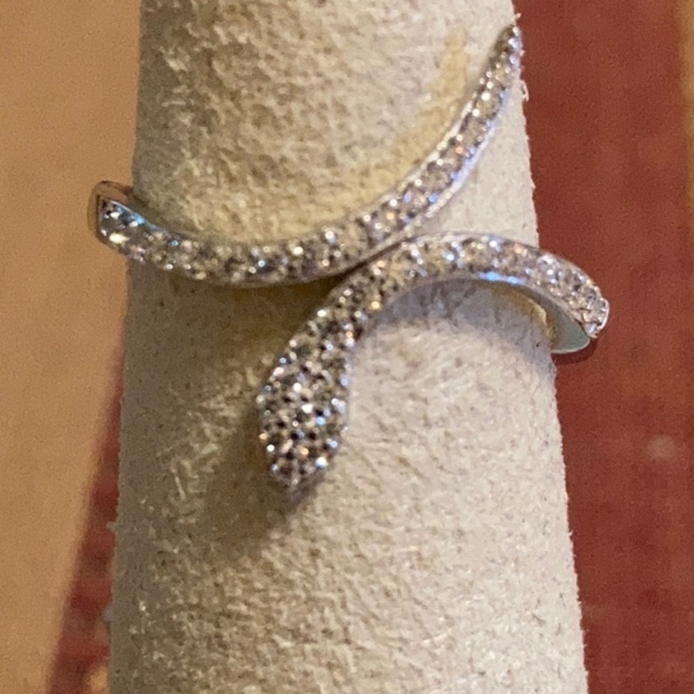 NWT Bleu Sage 925 sterling dainty snake ring